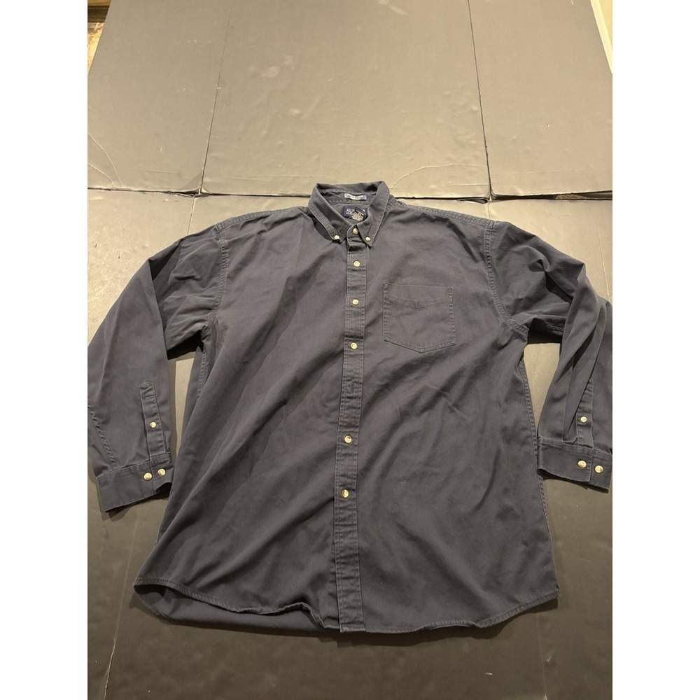 Austin Clothing Co. Navy Blue Wrinkle Resistant Cotton Button Down Shirt